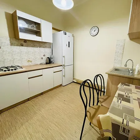 двохкімнатні сімейні в історичному центрі Lägenhet