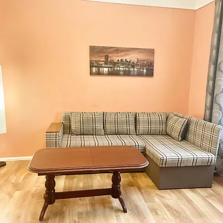 двохкімнатні сімейні в історичному центрі Apartment *